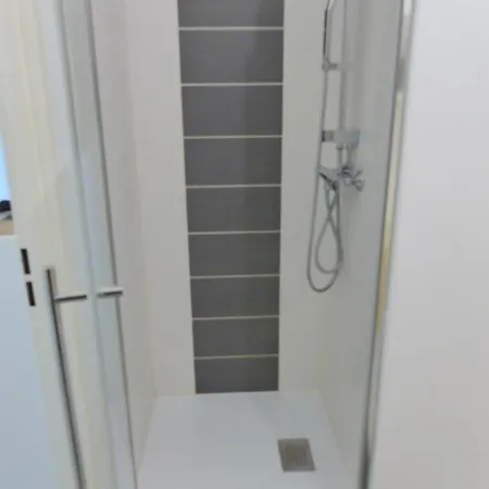 Le Zambeze - Calme Et Spacieux - Parking Couvert شقة